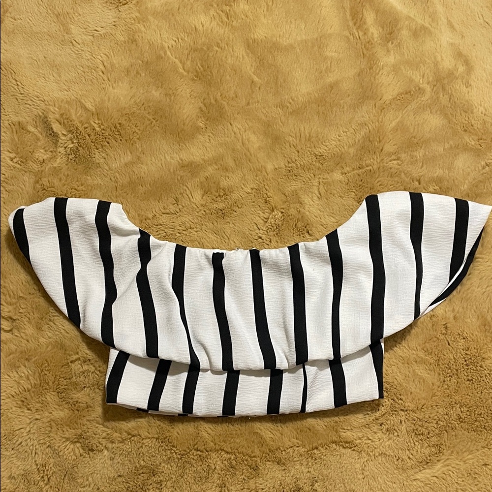 AKIRA Black and White Off-Shoulder Top